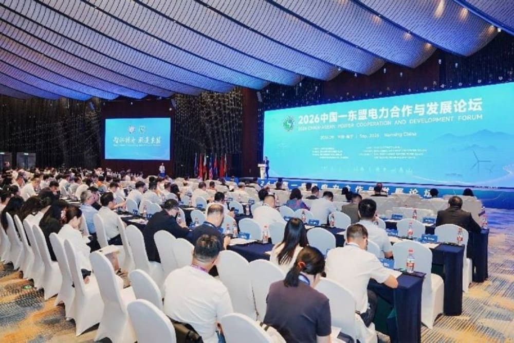 Suasana perhelatan CAEXPO ke-23 yang menampilkan teknologi kendaraan energi baru dan infrastruktur energi terbarukan