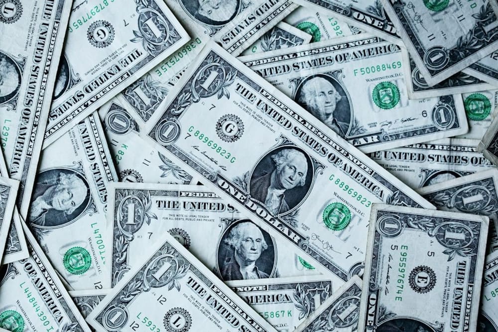 Mata uang euro dan dokumen kesepakatan dagang internasional